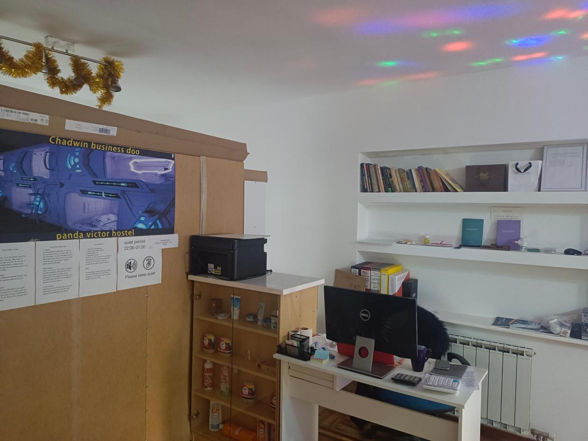 Panda Victor Space Capsule Hostel-Neo Nomad Beograd Bagian luar foto