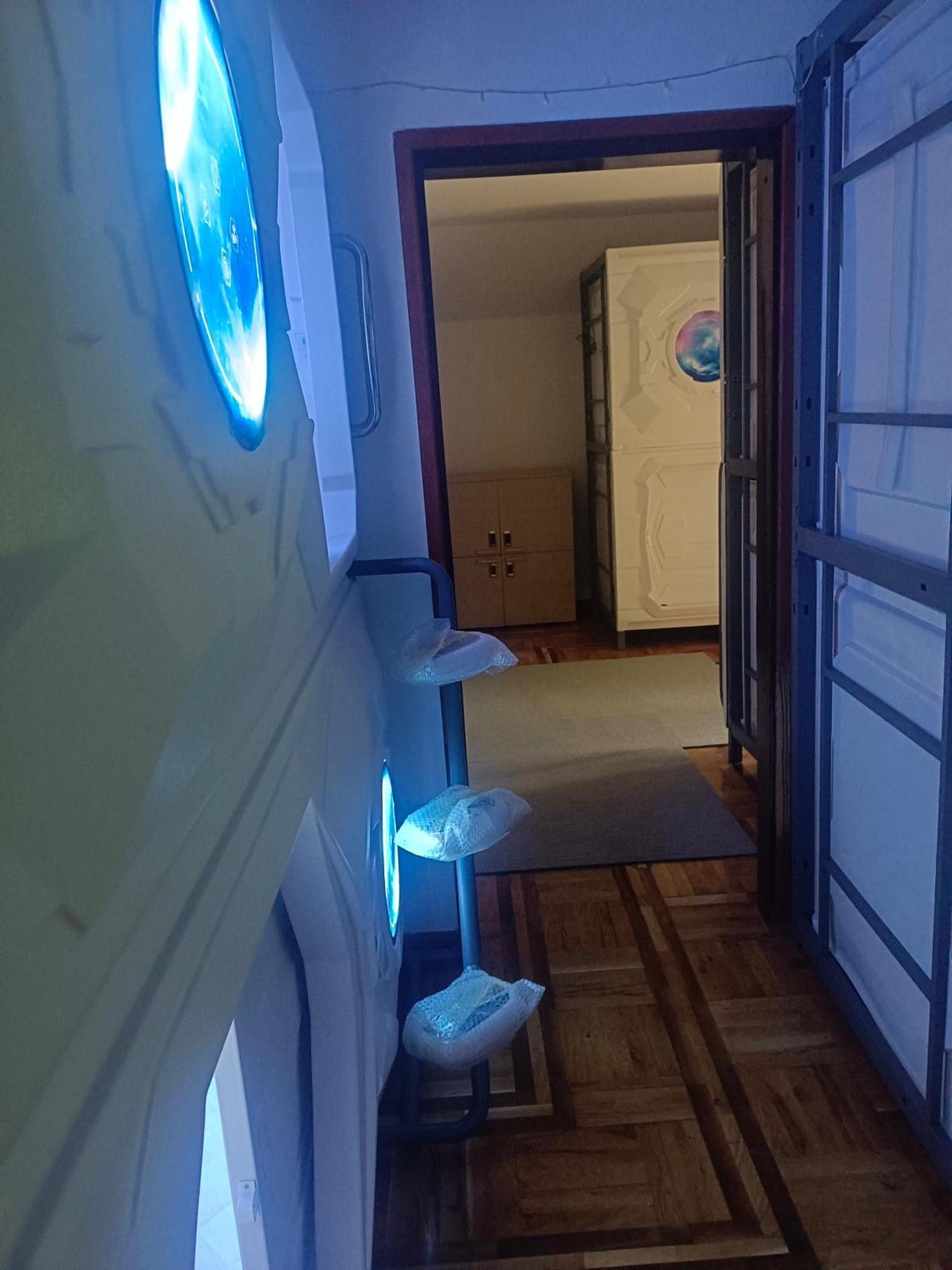 Panda Victor Space Capsule Hostel-Neo Nomad Beograd Bagian luar foto