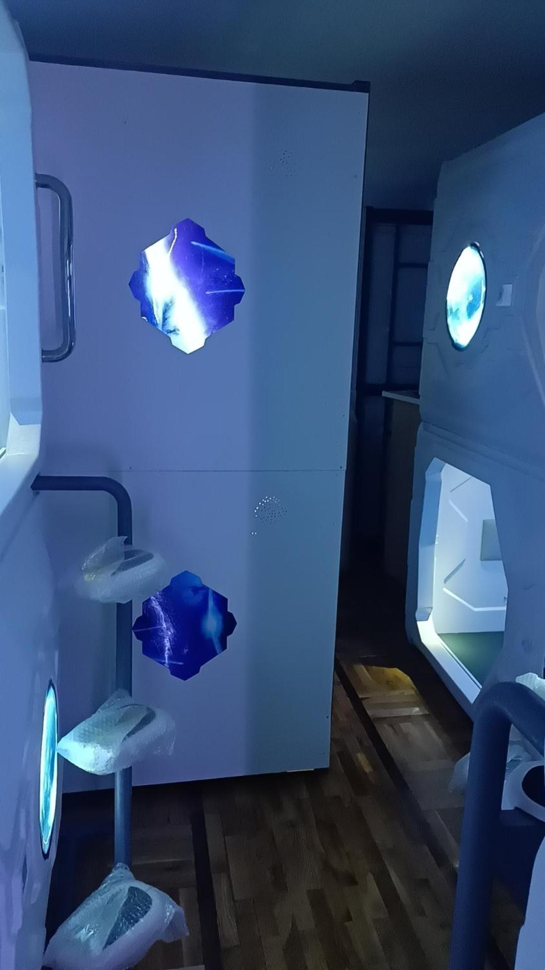 Panda Victor Space Capsule Hostel-Neo Nomad Beograd Bagian luar foto